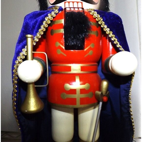 Wooden Nutcracker 18" Blue Cape, Bearskin, Bugle and Sword 2006 - Picture 6 of 8